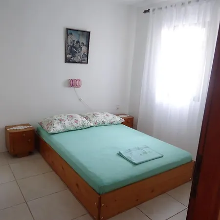 Apartment Neva Necujam